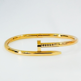 Dainty Design Cartier Nail-It Bracelet