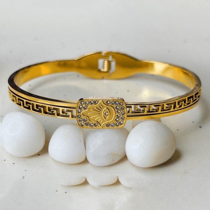 Mystic Eye Bracelet - Dainty Design